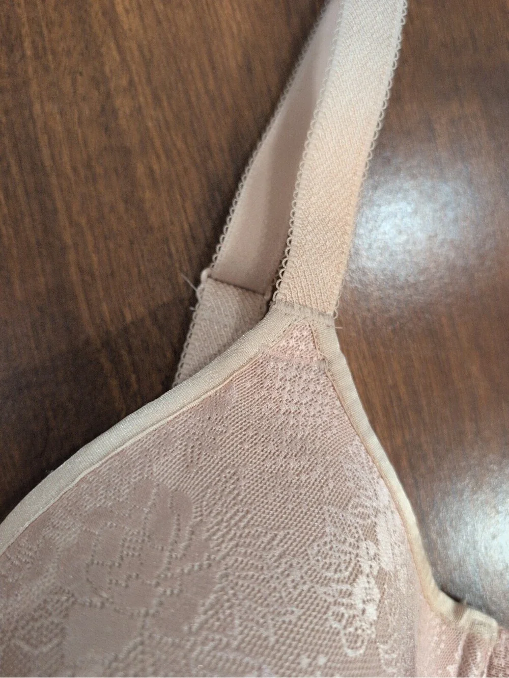 36D Shiny Beige Floral Lined WACOAL Clear & Classic Contour Bra #853244 Lace